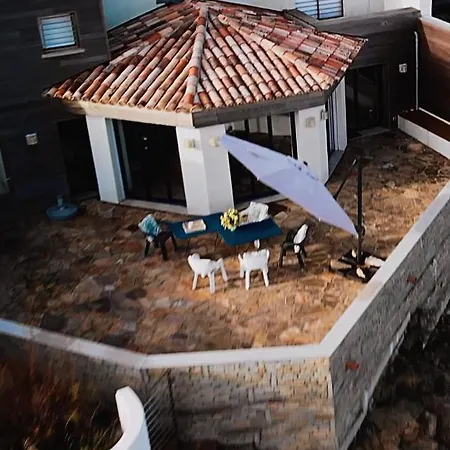 La Colombe Villa *